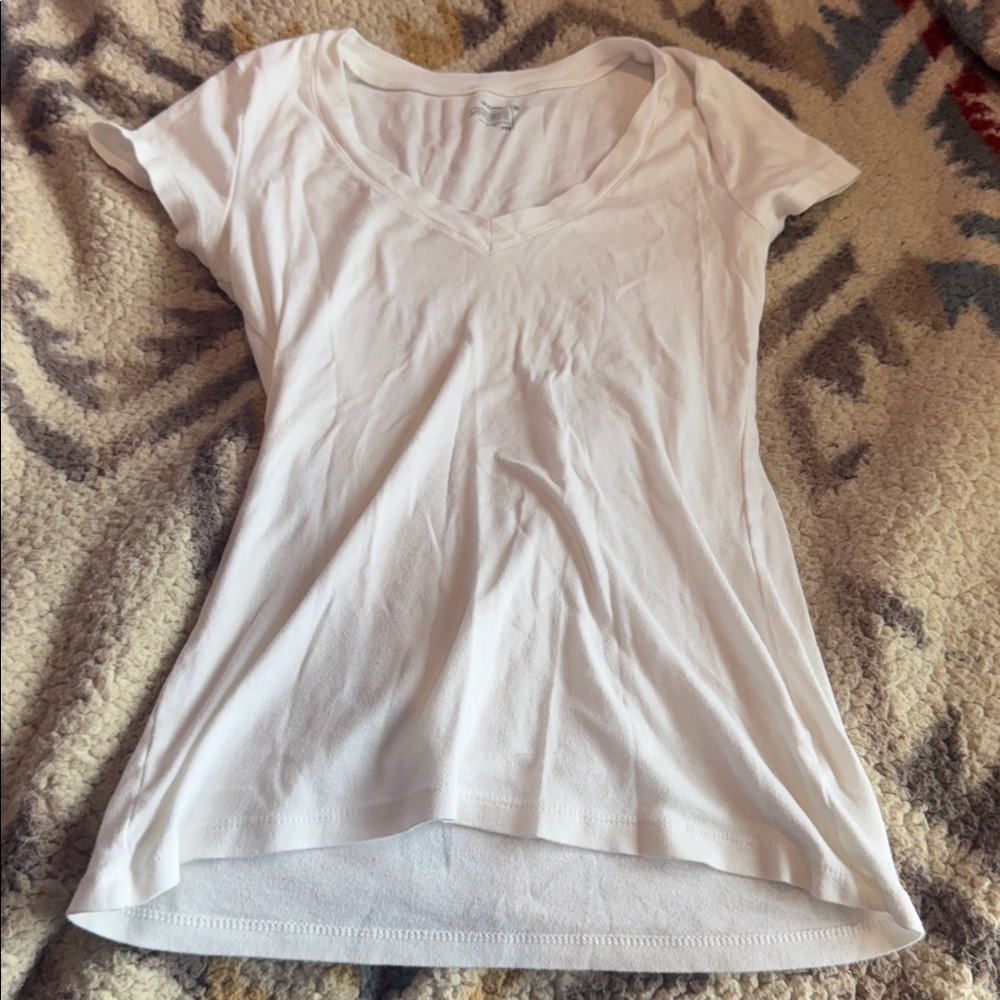 Old Navy White Short Sleeve Tee